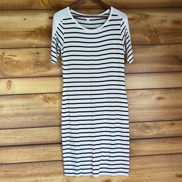 LuLaRoe Julia Dress Womens Medium‎ Striped T-Shirt Short Sleeve Bodycon Stretch - Picture 1 of 5